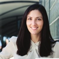 Christina Smolarek – Review Author